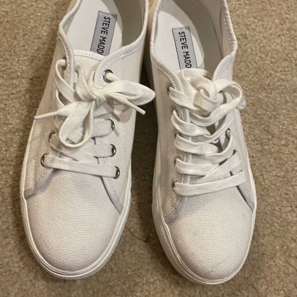 Steve Madden size 8 - Picture 4 of 9